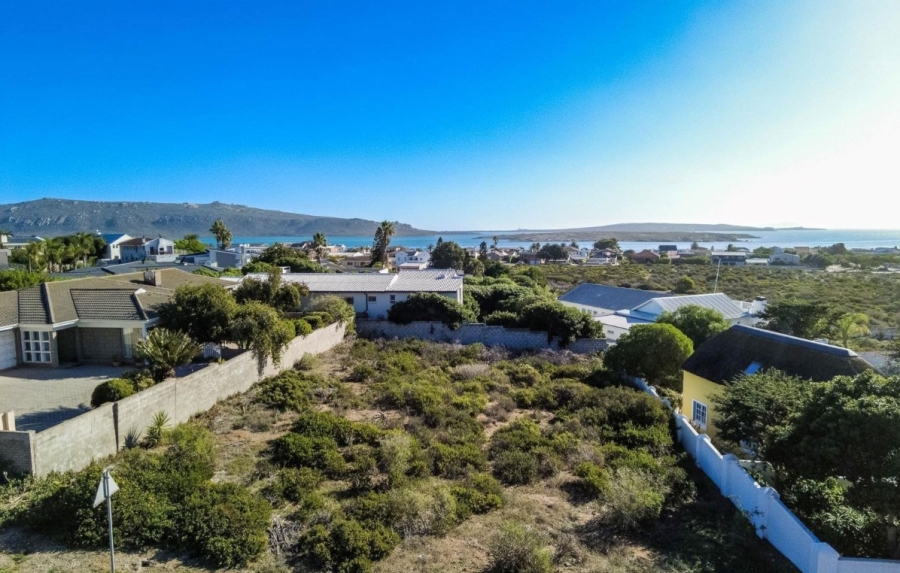 8 Bedroom Property for Sale in Middedorp Western Cape